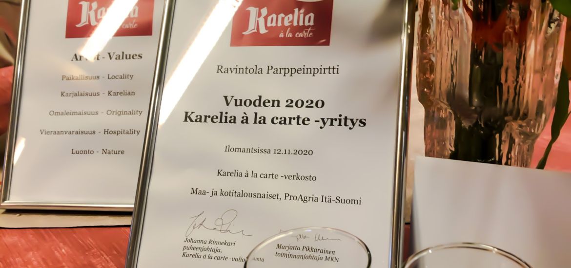 Kunniakirjat ja arvotaulu